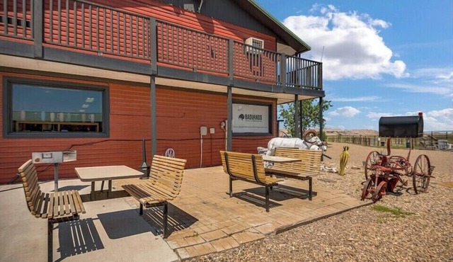Badlands Hotel and Campground
