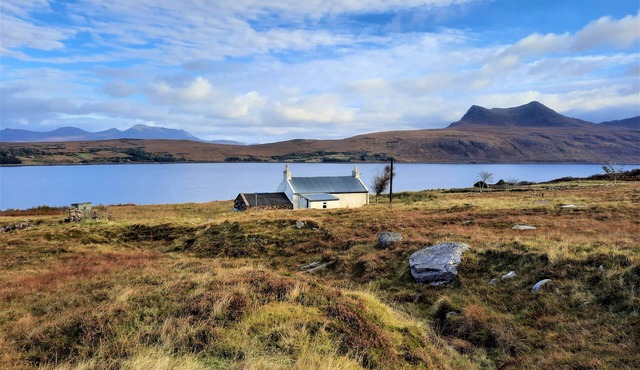 Badluarach Sea View - a cottage that sleeps 5 guests in 3 bedrooms