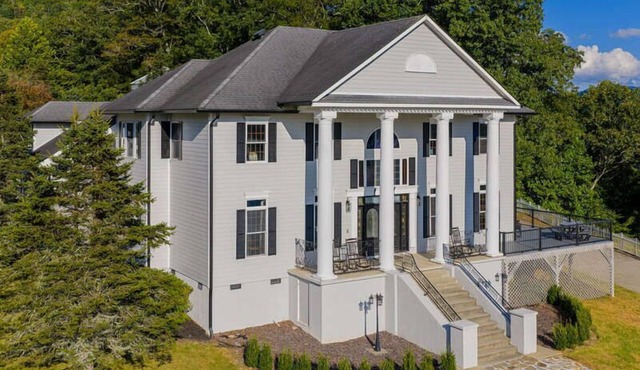 Bagatelle | Family Estate Near Asheville