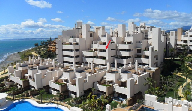 Bahia Beach Front Apartment - Close to Marbella - Free WiFi