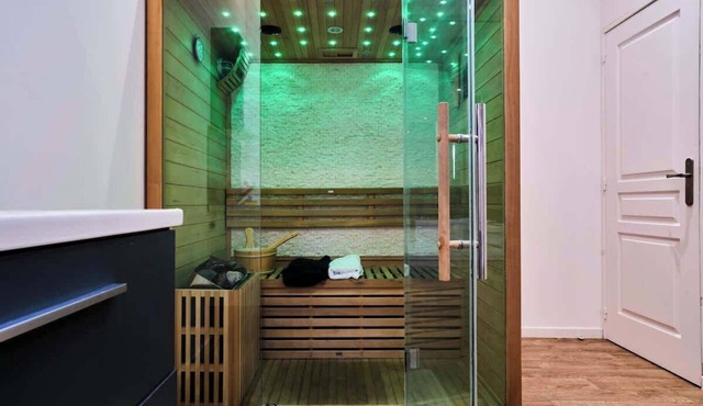 Baignoire Blanéo & Sauna, 10 minutes de la gare