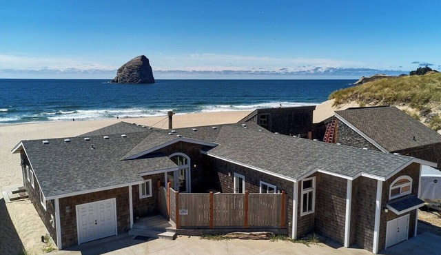 Bailey's Place-lux modern beachfront. Single level.