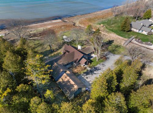 Baileys Harbor Lakefront Abode by Simple Life Rentals