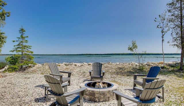 Baileys Harbor Waterfront Vacation Rental w/Grill