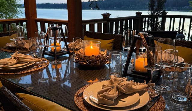 Bainbridge Island Beachfront | Sleeps 8