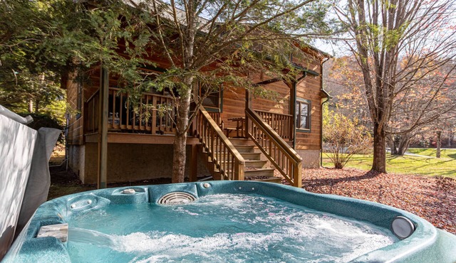 Baird's Creek Cabin Cozy Cabin, Close to Golf, Creekside