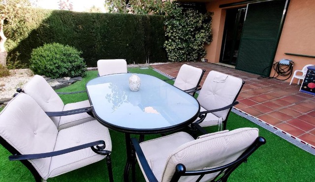 Bajo con Acceso Directo a la Piscina MSJ70