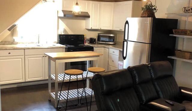 Bakers Ridge Loftn - Near WVU Evansdale Campus, hospitals, stadium, & coliseum