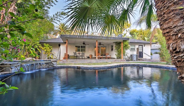 Bakersfield Oasis Sweet Tropical Pool Setup!