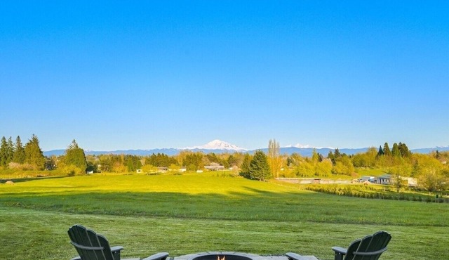 BakerView Retreat 4-bedroom house in Ferndale