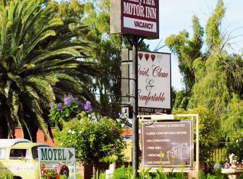 Bakery Park Motor Inn