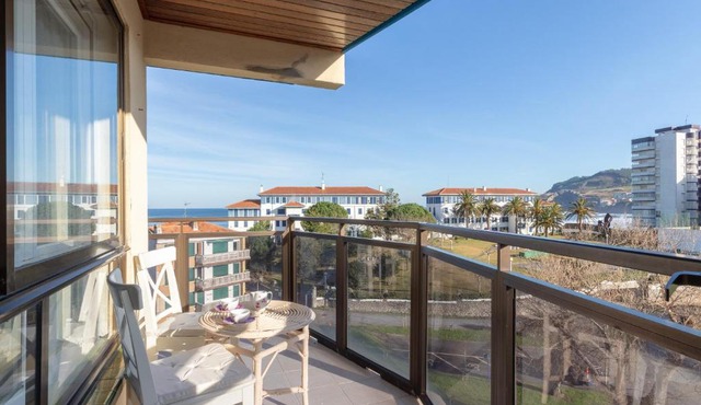 Bakio Beach VII with parking by Aston Rentals