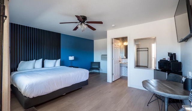 Balanced Rock Inn