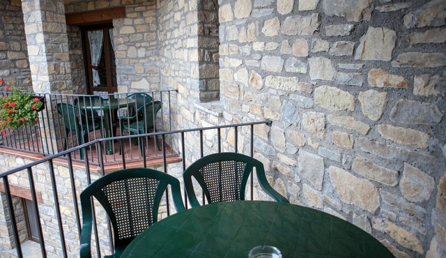 Balcón de Roda - PLAZA SUR spacious apartments, well equipped, free Wi-Fi