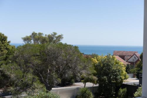 Balcombe Retreat, Family Escape with Sea Views