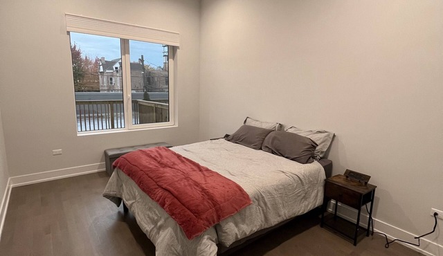 Balcony CityView Luxury United Center Apartmentn