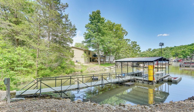 Balcony & Fire Pit: Home on Lake of Ozarks!