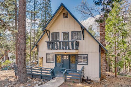 Balcony & Forest Views: Cabin in Pioneer!