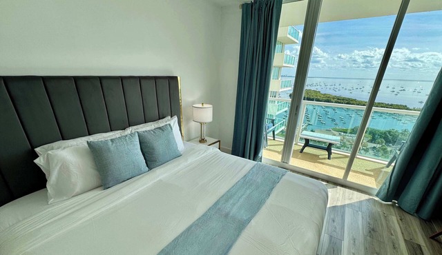 Balcony Ocean View ! Pool - WiFi - Gym - Parking