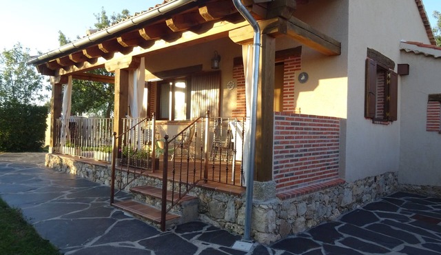 Balcony of Nut II: 600 m2 private garden, wifi, barbecue, fireplace, pets.