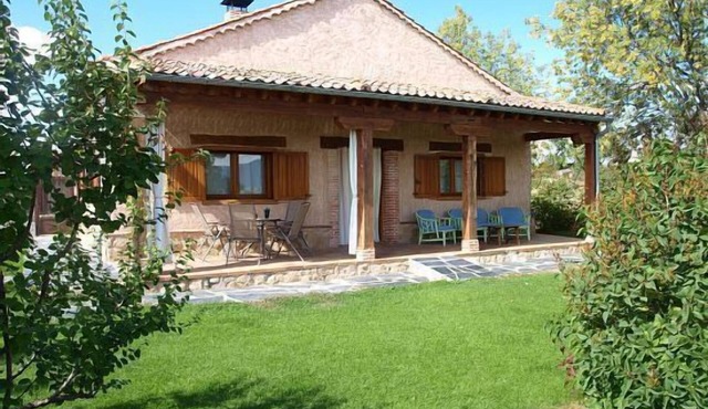 Balcony of Nut I: private garden of 500 m2, wifi, barbecue, fireplace, pets.