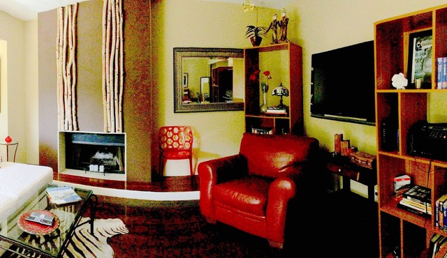 Balcony on Fillmore Street / PAC HEIGHTS w/ Parking INCLUDED and Private Patio