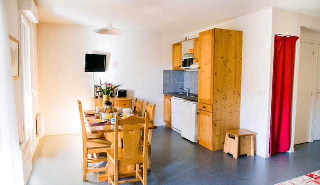 Balcony, parking, tv, ski locker, 34m², La Norma