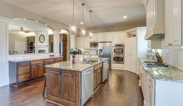 Balcony & Patio: Spacious Home in Bel Aire!