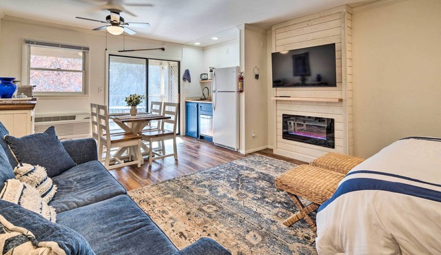 Balcony + Pool Access! Couples Escape in Lake Lure