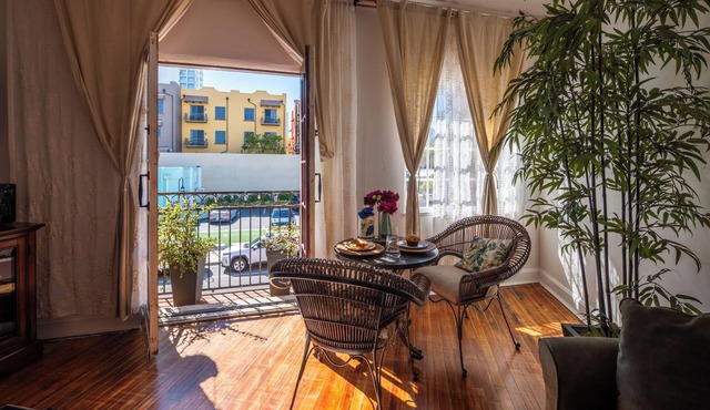 Balcony Studio, Historic & Highly Walkable nestled between High-End Residential