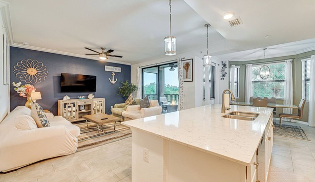 Balcony w/Course View: Lakewood National Getaway