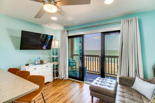 Balcony w/Ocean View! North Beach 2nd-Floor Condo