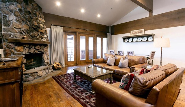 Bald Eagle Two Bedroom apartment hotel