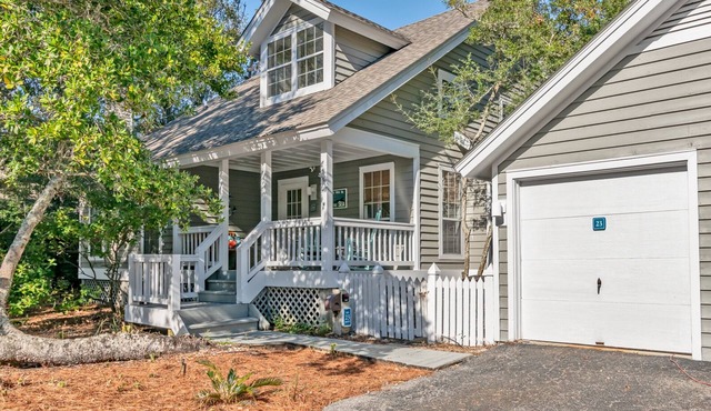 Bald Head Island Family Retreat with private pool, BHI & Shoals!