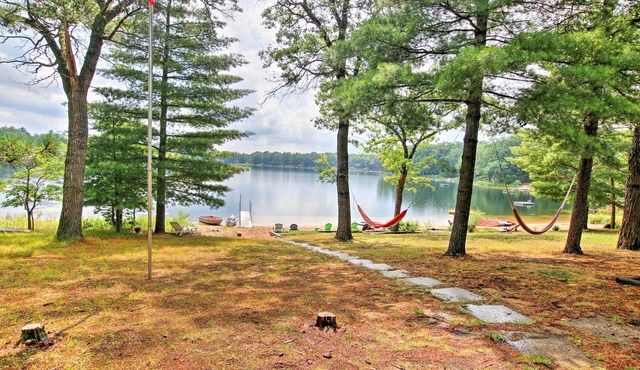 Baldwin Cabin w/Private Beach on Little Lake!