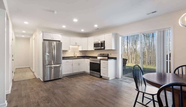 Baldwin Flat Furnished 2BR Long-Term Stays