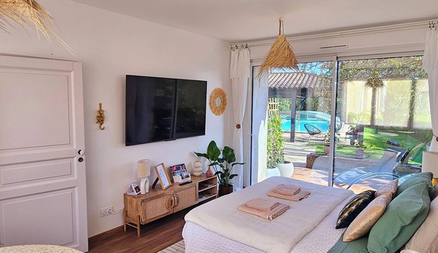 Bali bed and breakfast with heated pool and secure parking