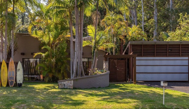 Bali by the Bay- Coastal retreat in Tarbuck Bay