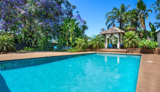 Bali Huts at Nowra - Private Resort Style Pool