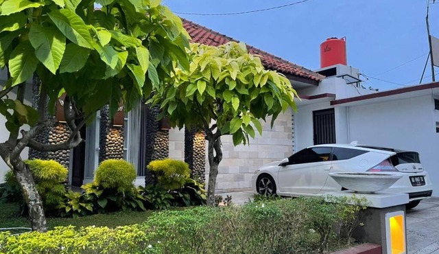 BALI Luxury Guest House Purwokerto