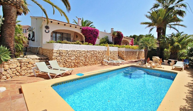 Balia - sea view holiday home with private pool in Benissa