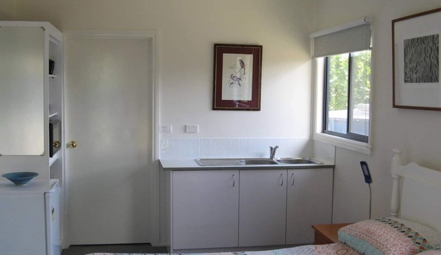 Ballan Horse & Goat SelfCatering