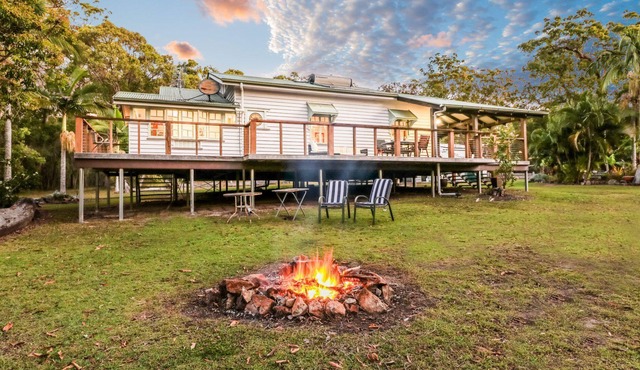 Ballantines - Bush n beach acreage retreat, off grid property , land for wildlife, boat parking