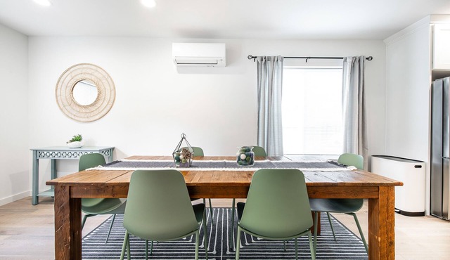 Ballard Home Base - Comfy Modern House in Seattle