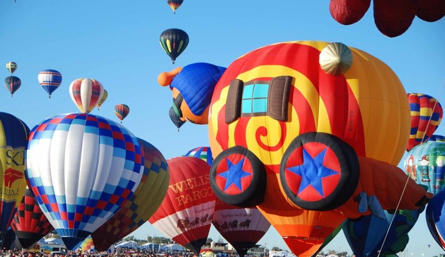 Balloon Fiesta Oasis, Comfortable North Valley home.