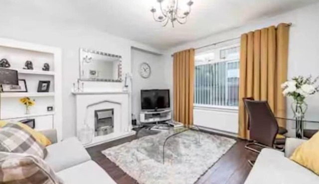 Balmoral Residence - 30 min to Glasgow & Edinburgh