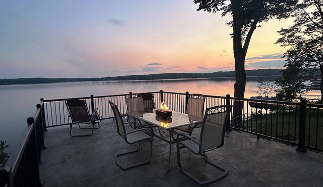 Balsam Lake Sunset Cabin with WiFi & Sauna!