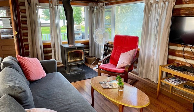 Balsam Lake Villa Cottages: 2-Bedroom Cottage #6