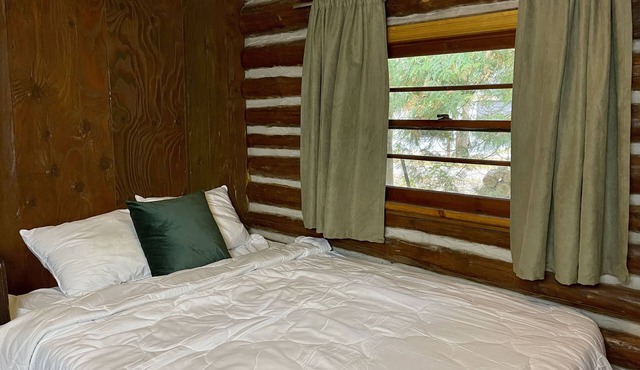 Balsam Lake Villa Cottages: 3-Bedroom Cottage #14