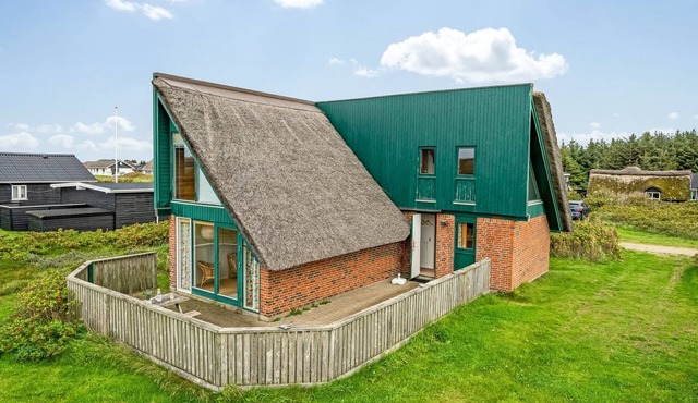 "Balthasar" - 200m from the sea by Interhome